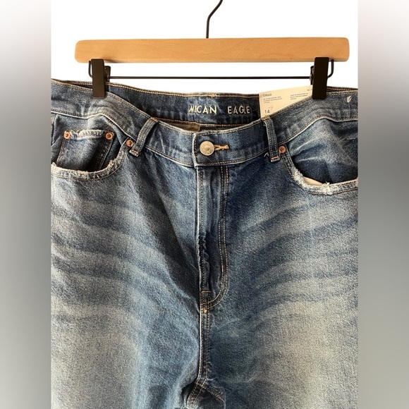 American Eagle Outfitters NWT Womens Strigid Ex-Boyfriend Jean Size 14 Short - Picture 4 of 9